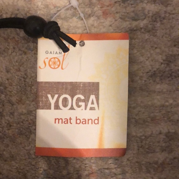 GAIAM yoga mat band 🧘‍♂️ - Picture 2 of 3